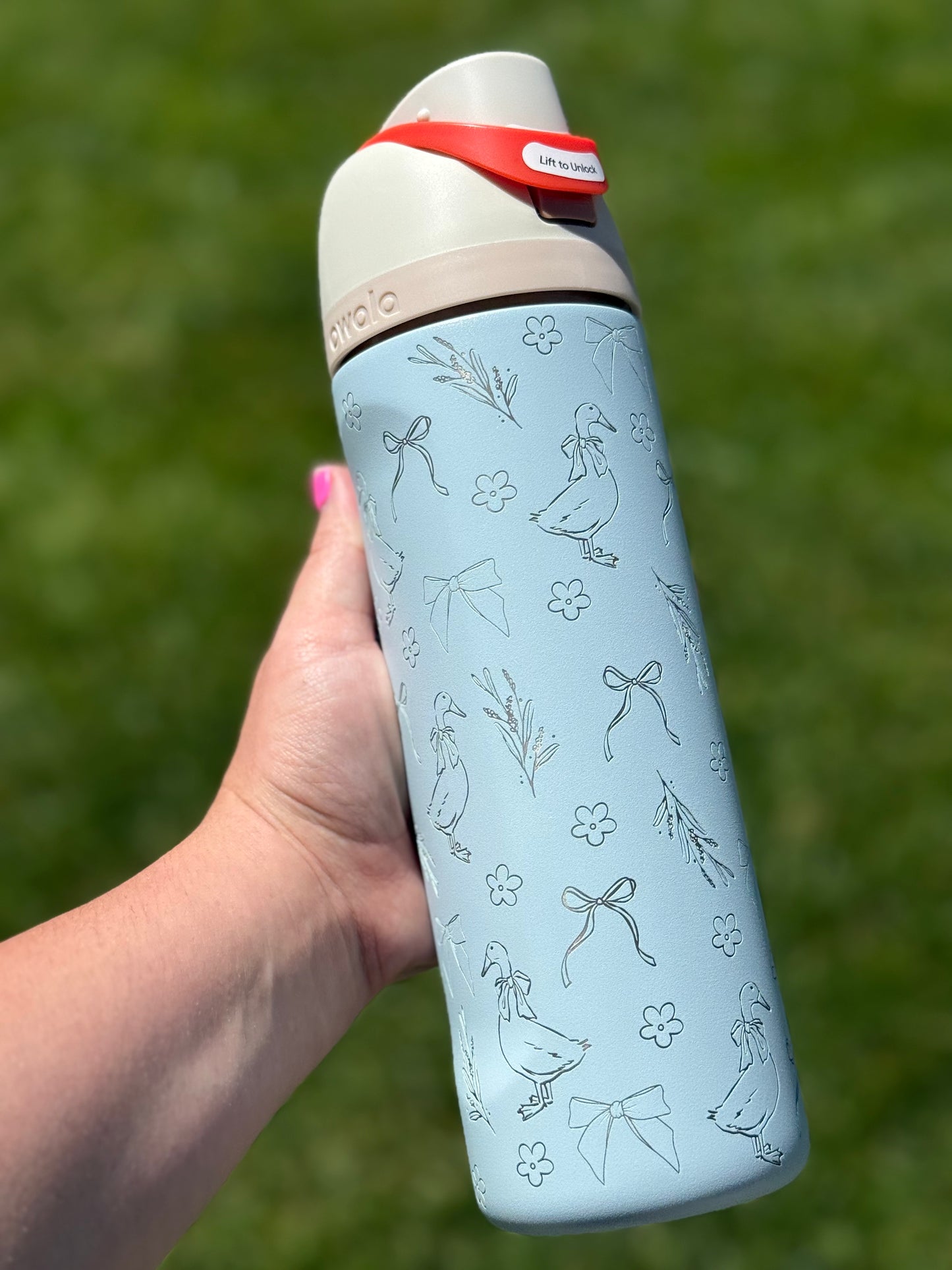Engraved Goose & Bows 24oz Owala Water Bottle | Free Sip and Spill Proof | Special Edition tumbler | Fits Most Car Cup Holders | Dainty Line
