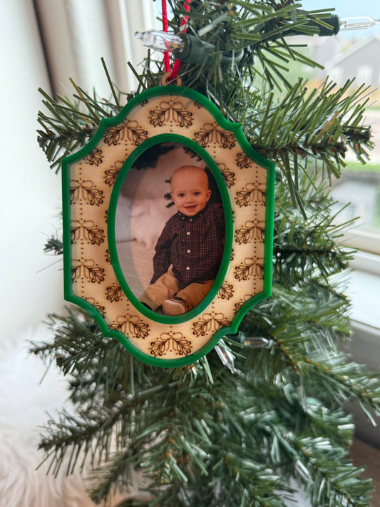 2x3 inch Picture Frame Ornament with Mistletoe Engraving | Green, White or Red Frame | Christmas Gift | Holiday Tree Decor | Simple Gift